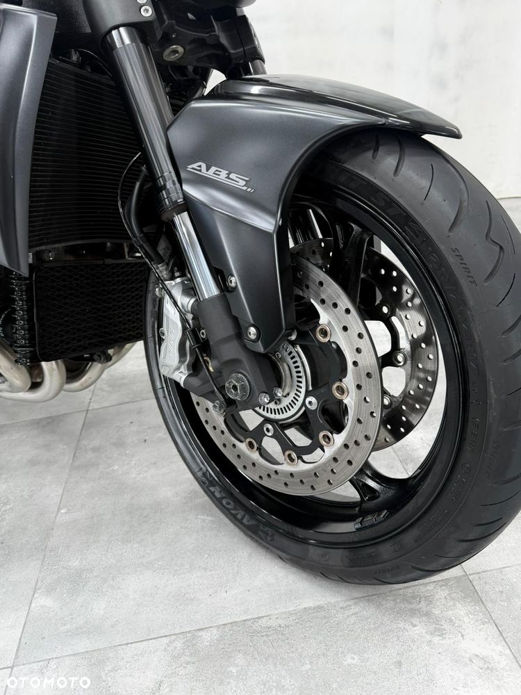 Suzuki GSX - 33