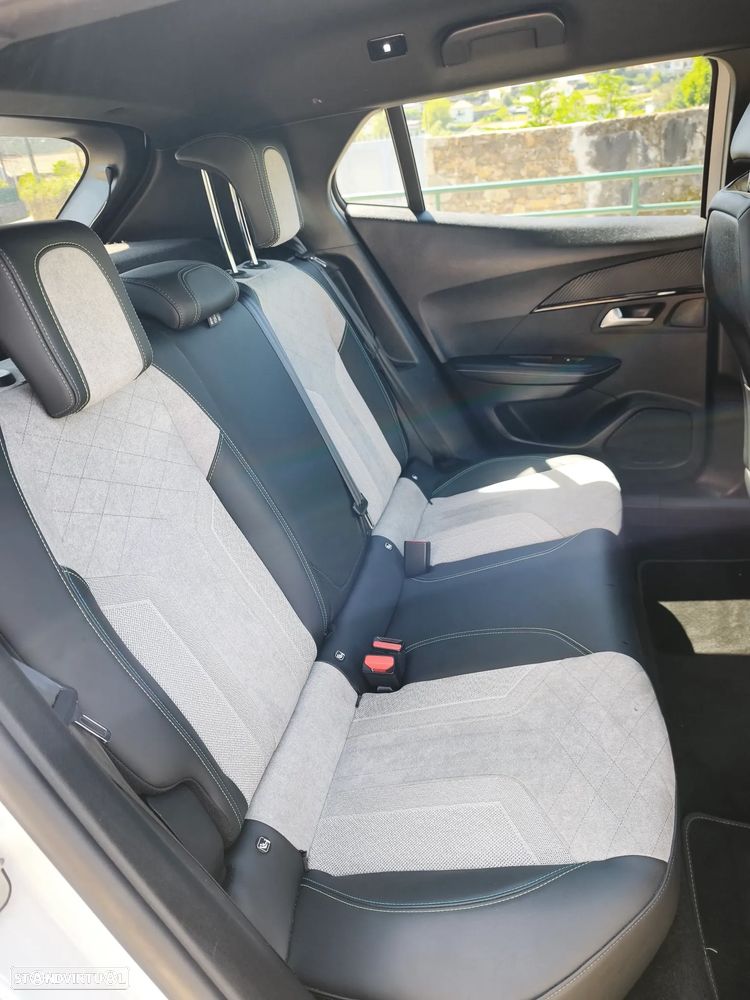 Peugeot e-2008 GT - 17