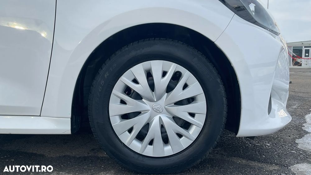 Toyota Yaris 1.5 VVT-i HSD Eco - 11