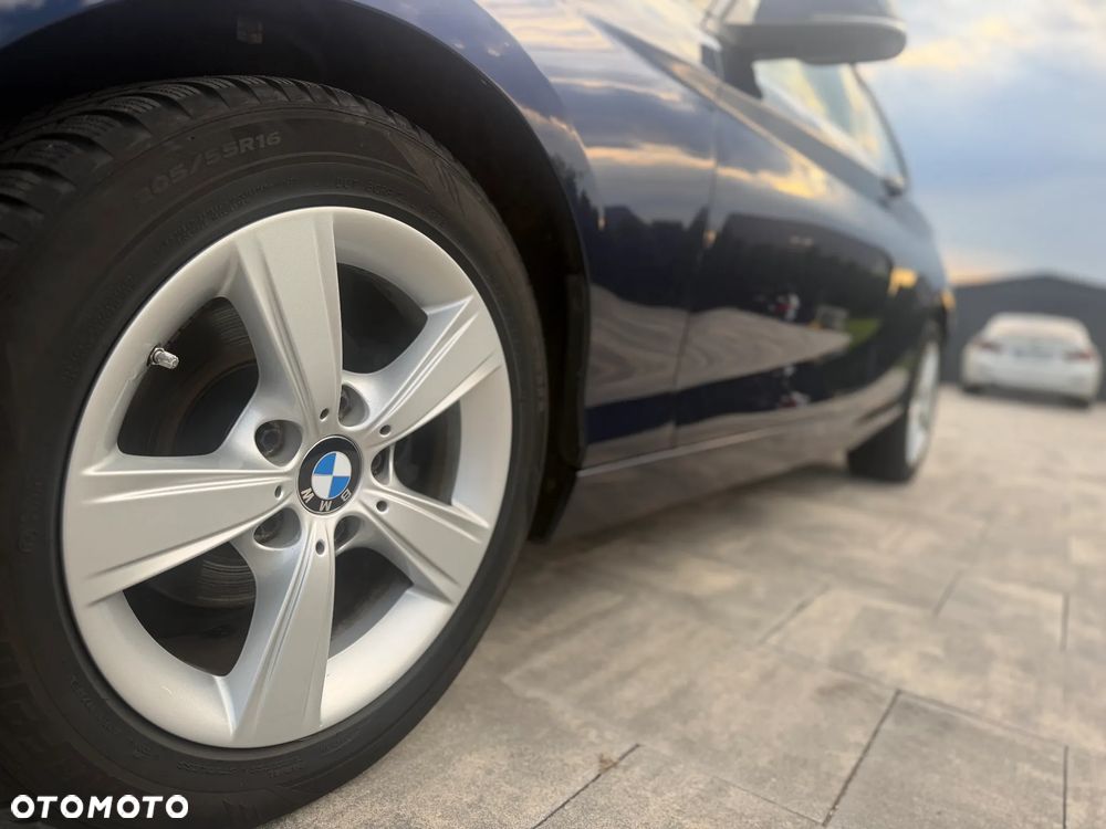 BMW Seria 1 116i - 33