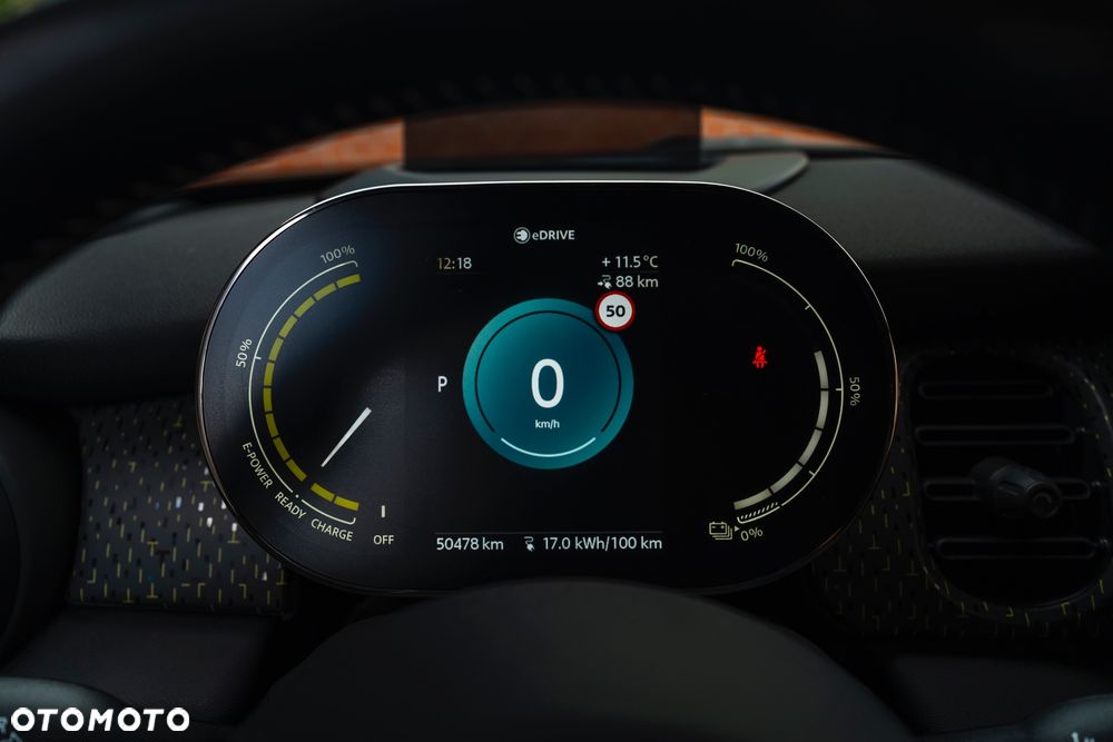 MINI Cooper SE Essential Trim - 39