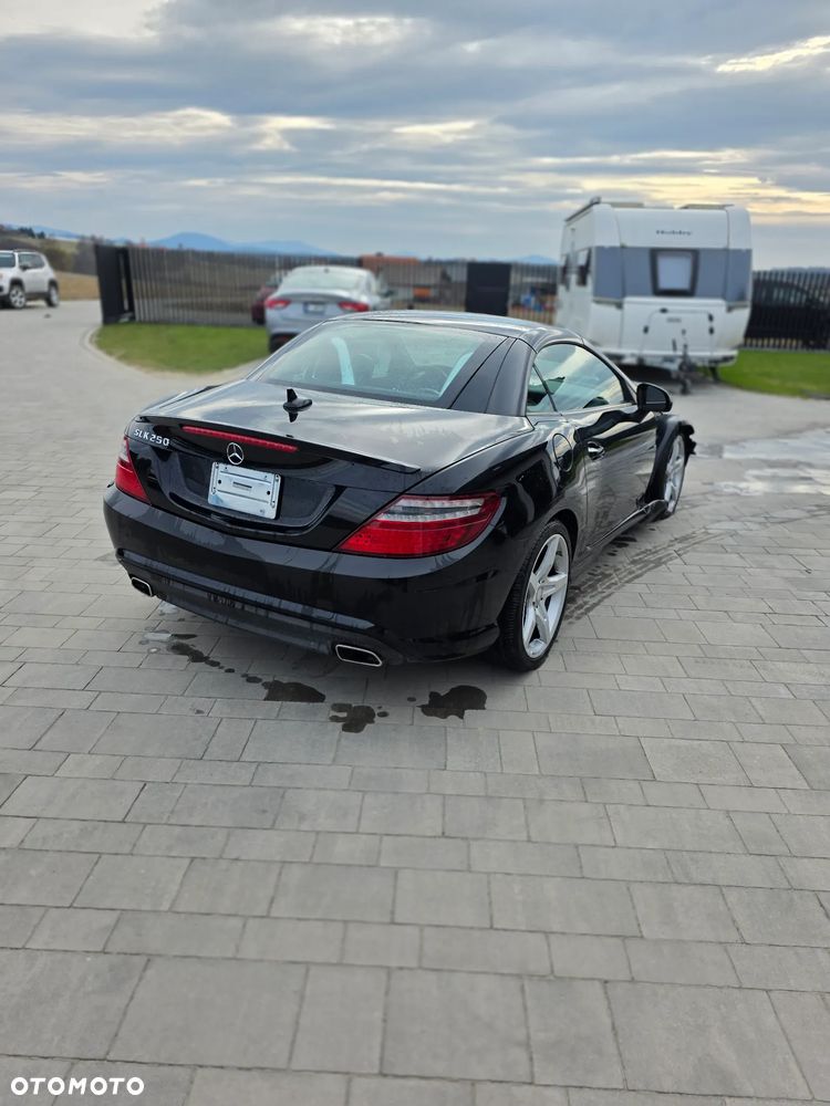 Mercedes-Benz SLK 250 CGI - 3