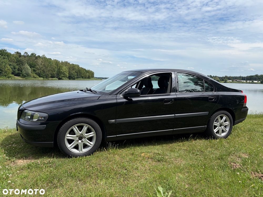 Volvo S60 2.4 Black Edition - 1