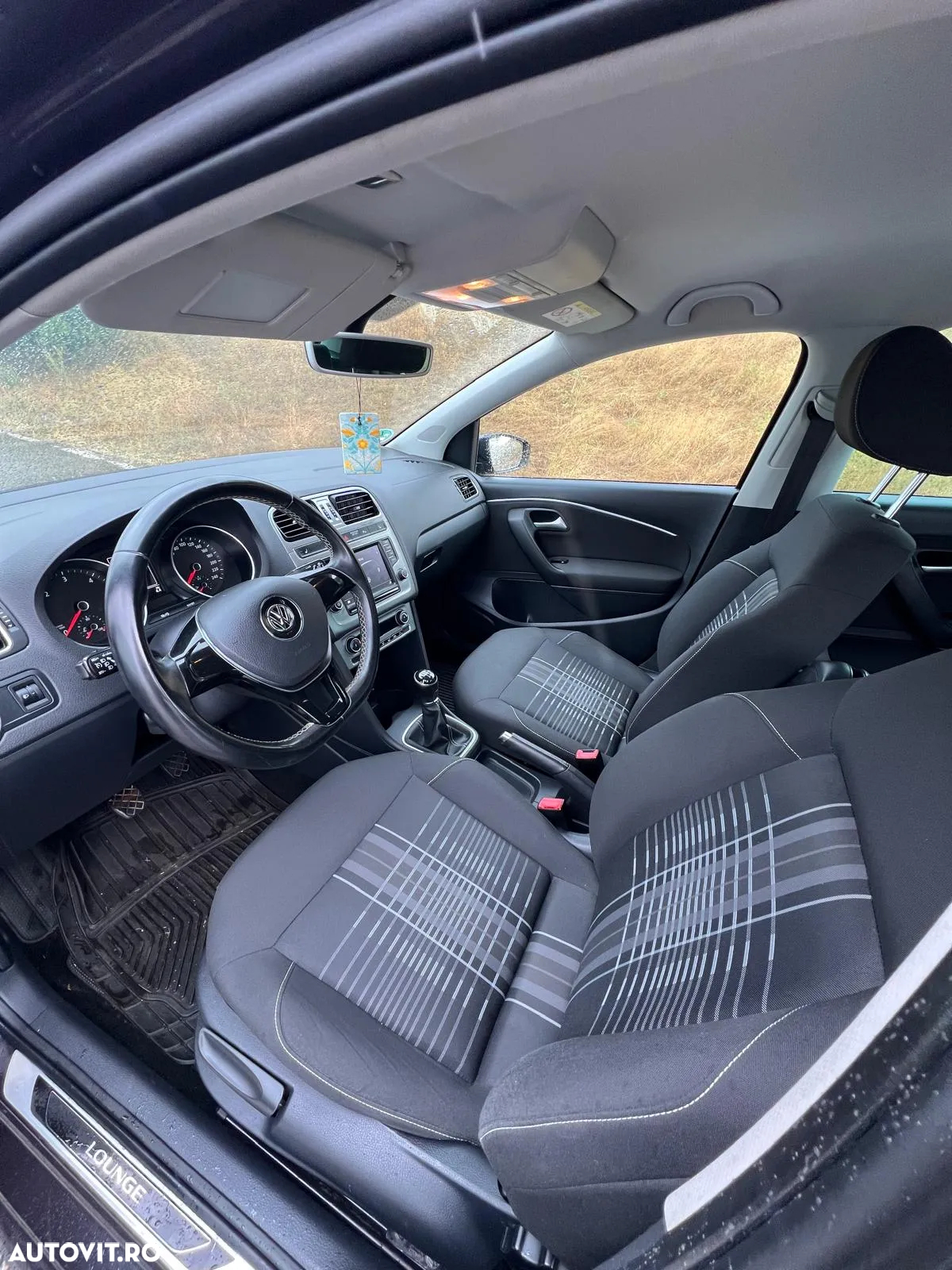 Volkswagen Polo 1.4 TDI Blue Motion Technology Lounge - 8