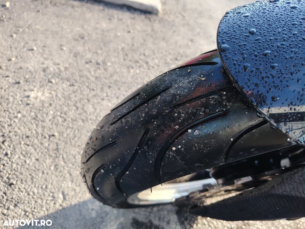 Kawasaki Z 1000R - 5