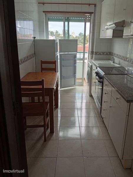 Arrenda-se T1 - Edificio Olhalvas - Grande imagem: 2/7