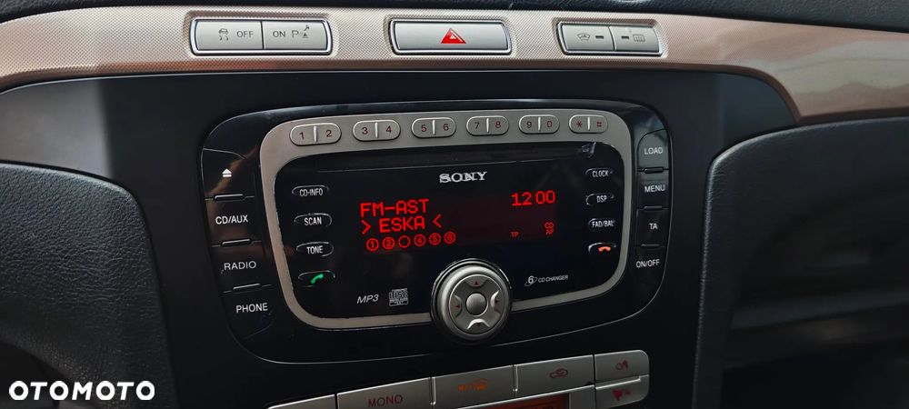 Ford Galaxy 2.0 Titanium - 12