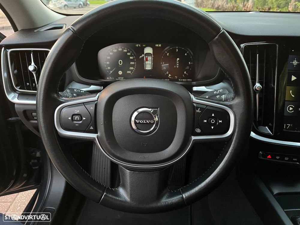 Volvo V60 2.0 D3 Momentum Plus Geartronic - 15