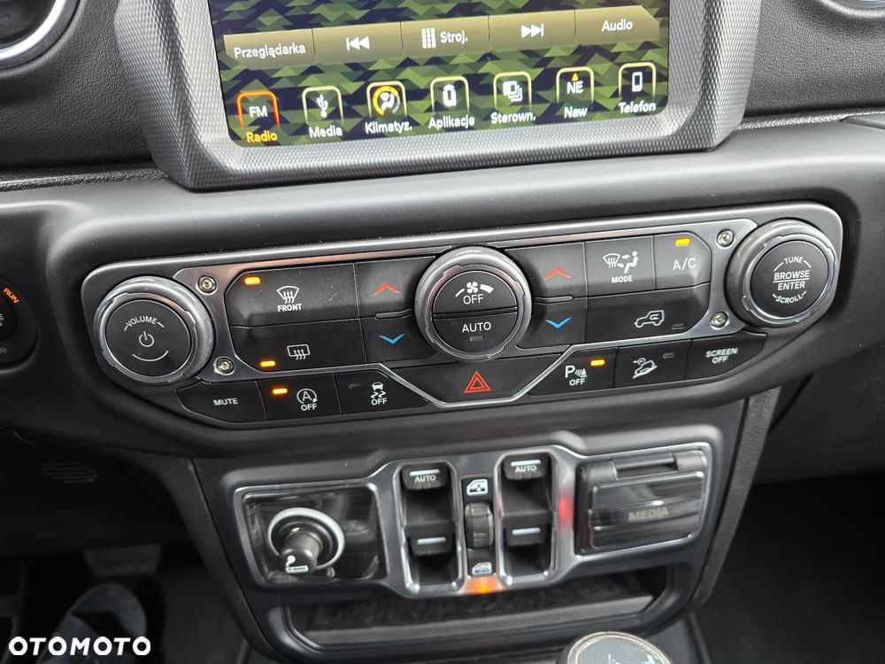 Jeep Wrangler Unlimited GME 2.0 Turbo Sahara - 33