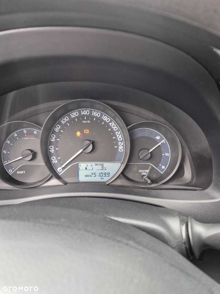 Toyota Auris 1.4 D-4D Active - 13