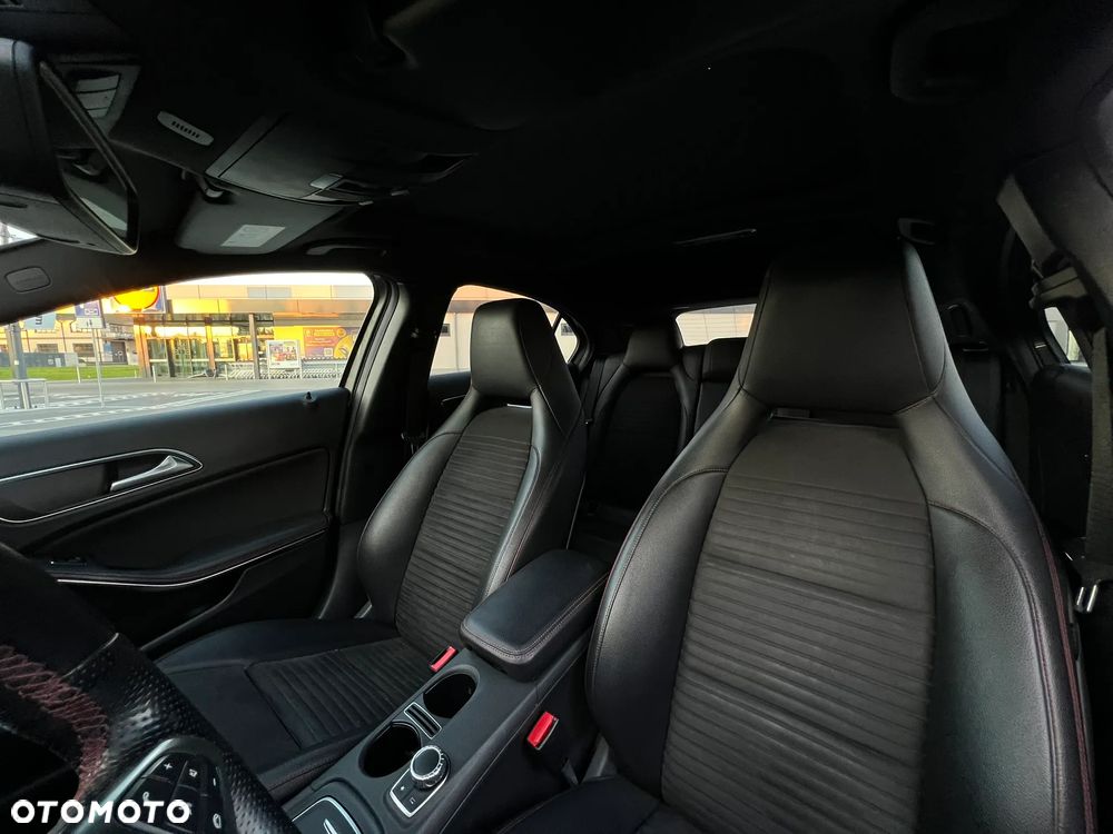 Mercedes-Benz Klasa A 250 4Matic 7G-DCT AMG Line - 29