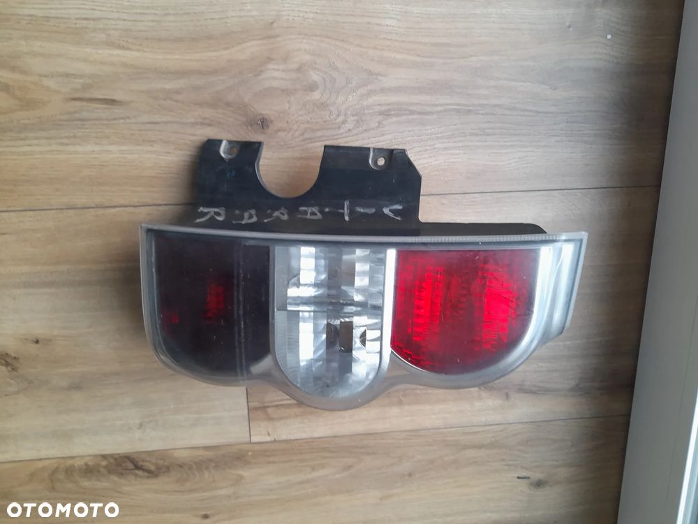 SUZUKI GRAND VITARA II 3D LAMPA TYLNA PRAWA TYŁ
