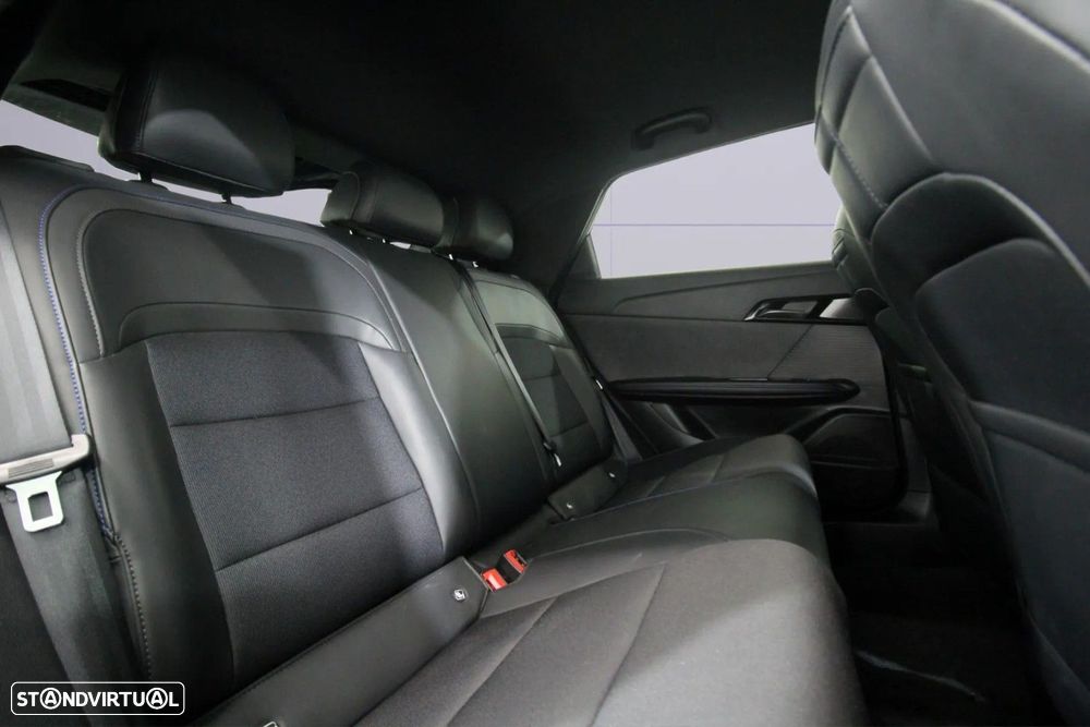 MG MG4 64 kWh Luxury - 13