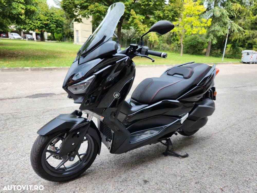 Yamaha XMAX 300 - 1