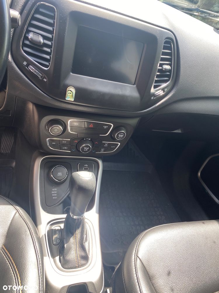 Jeep Compass - 9