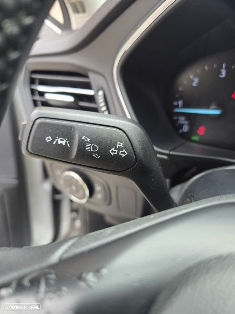 Ford Focus SW 1.5 TDCi EcoBlue Active - 17