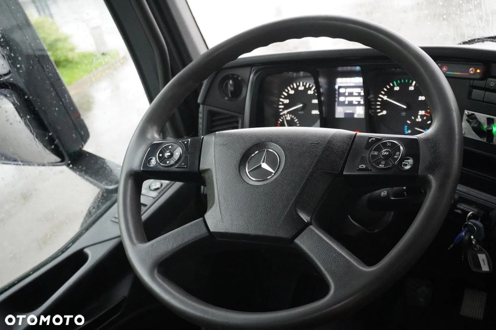 Mercedes-Benz Arocs 3236 8×4 / 90 tys. km / HDS Fassi F155A.0.22 / pilot / Wywrotka 2-stronna / Hydroburta / 3 szt_255718 - 27