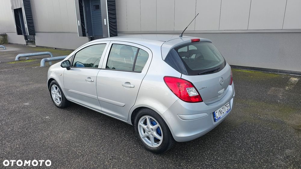 Opel Corsa 1.2 16V Enjoy - 3