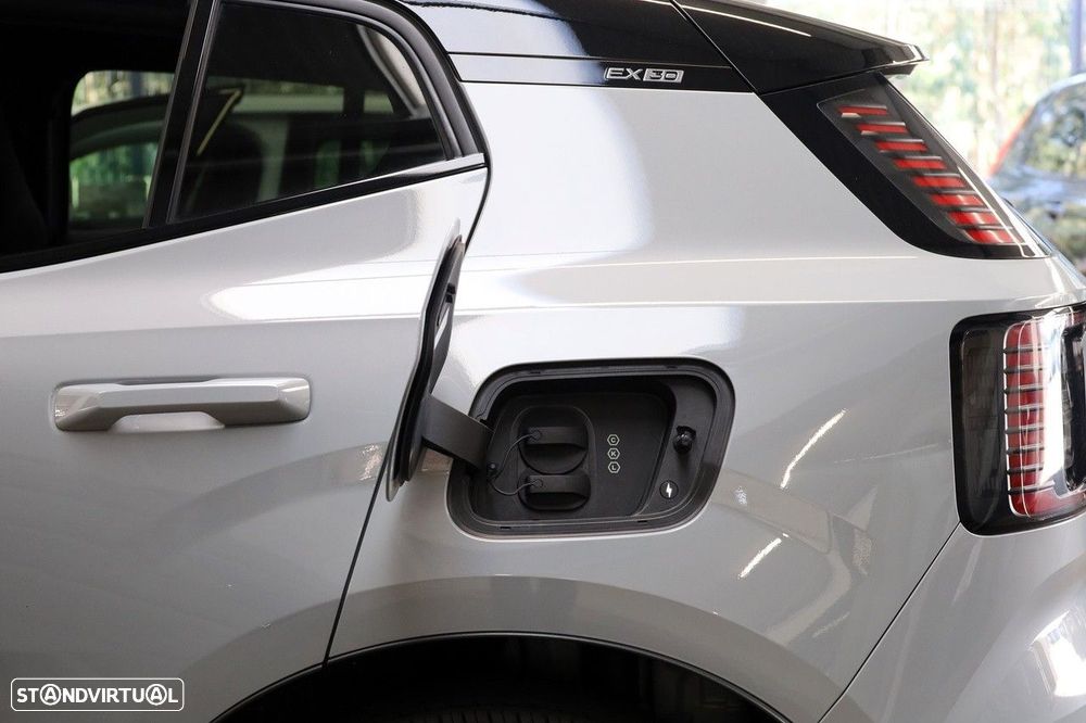 Volvo EX30 69 kWh Single Motor Extended Range Plus - 2