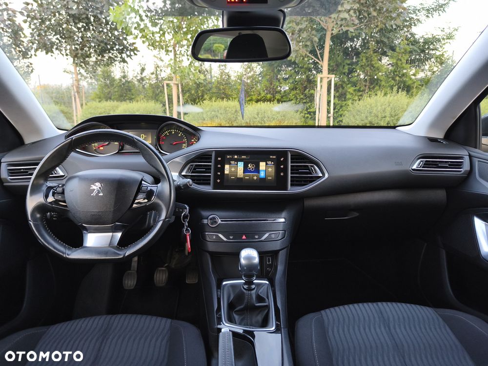 Peugeot 308 1.6 e-HDi Active S&S - 28
