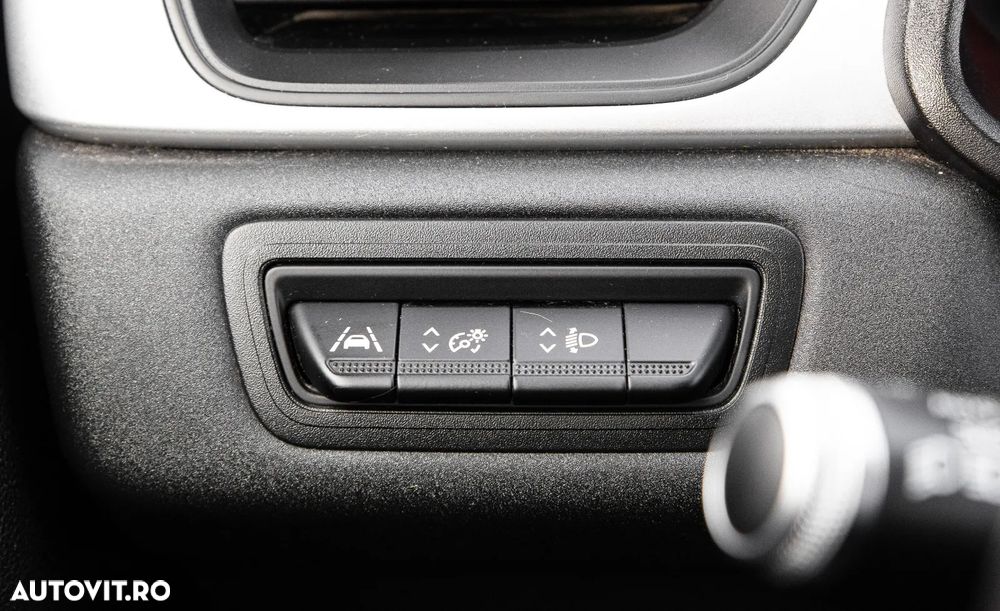 Renault Captur TCe 90 INTENS - 24