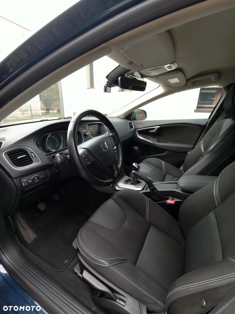 Volvo V40 D2 Kinetic - 8