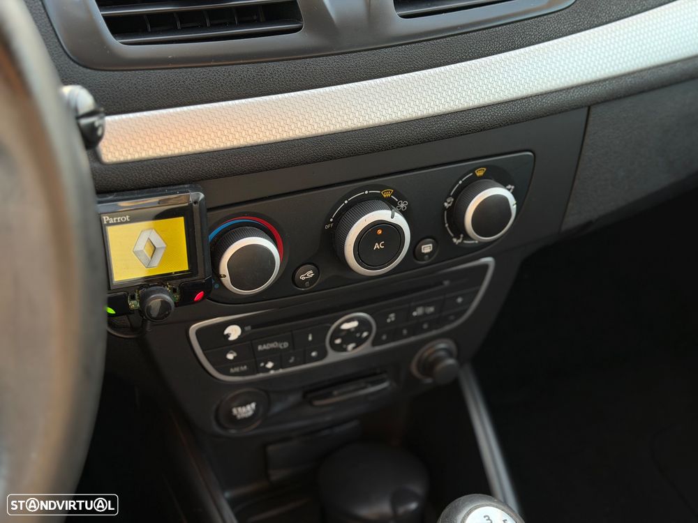 Renault Mégane Sport Tourer 1.5 dCi Confort CO2 Champion - 16