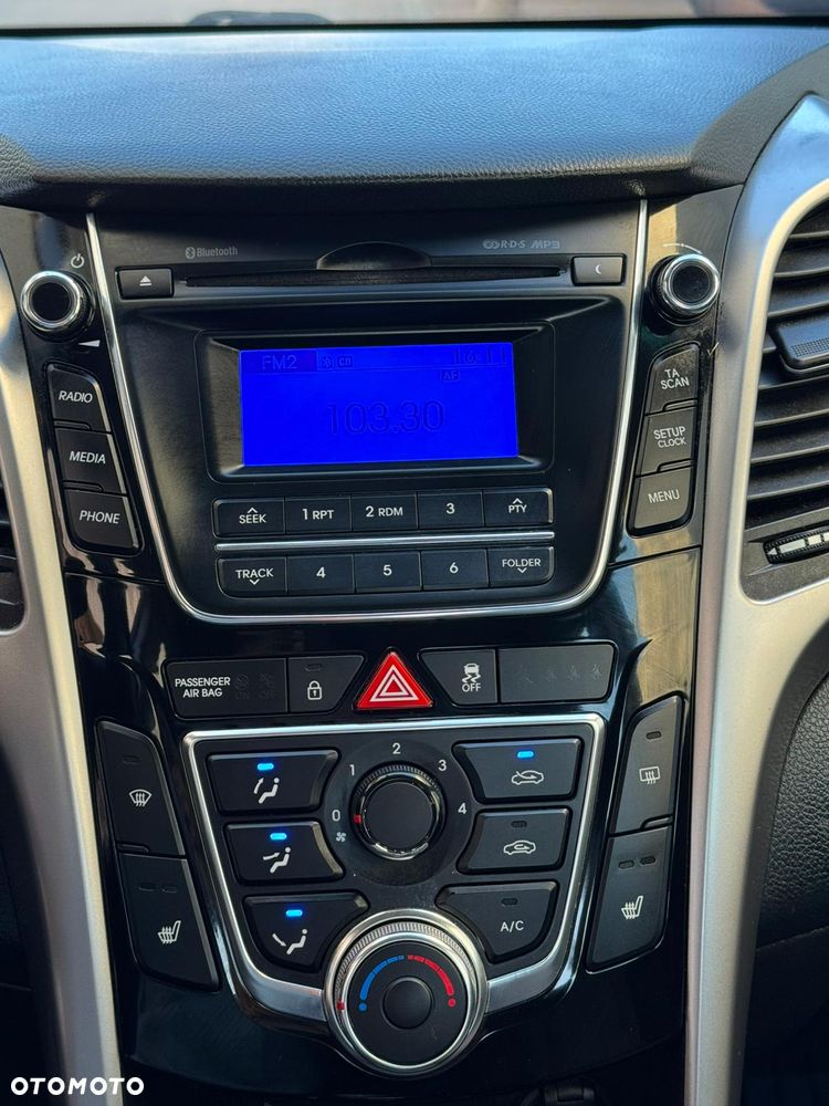 Hyundai i30 1.6 CRDI Intro Edition - 12