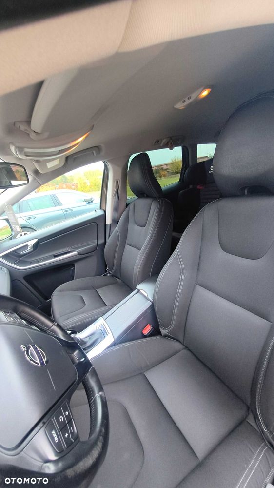 Volvo XC 60 - 4