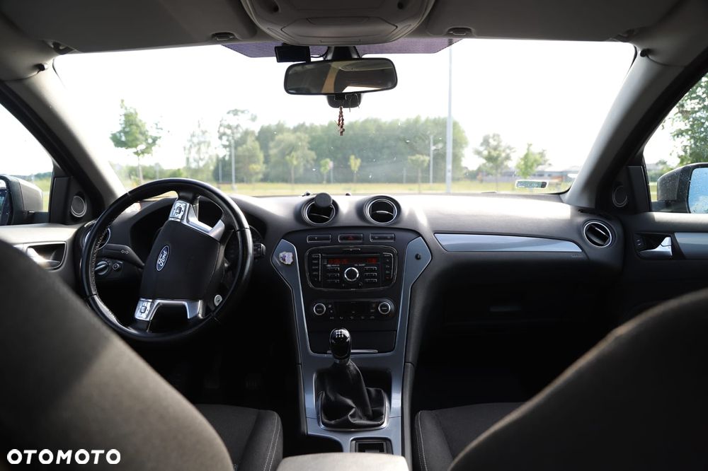 Ford Mondeo 2.0 FF Gold X - 17