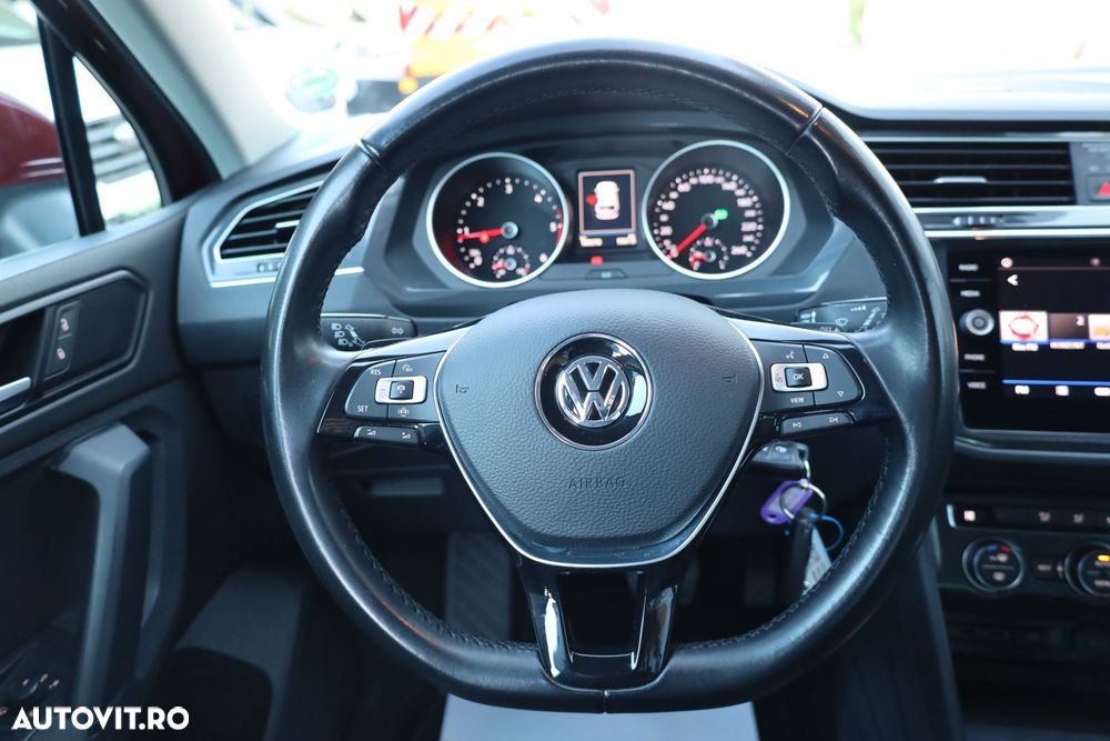 Volkswagen Tiguan - 16