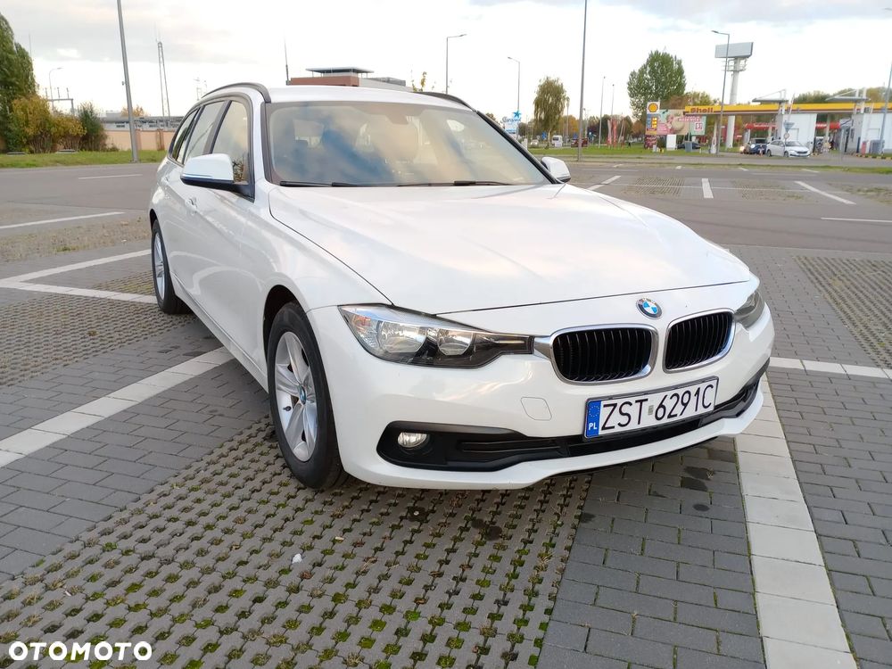 BMW Seria 3 318i - 20
