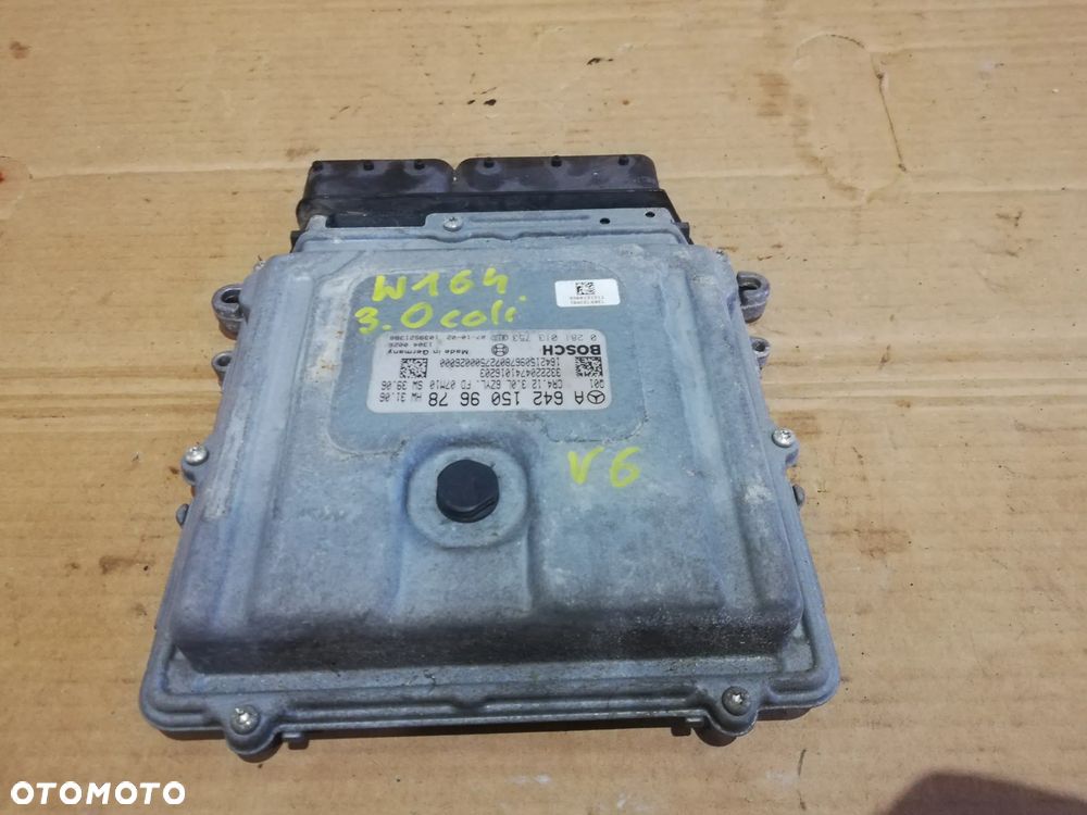 KOMPUTER STEROWNIK SILNIKA MERCEDES ML W164 3.0 CDI A6421509678 - 1