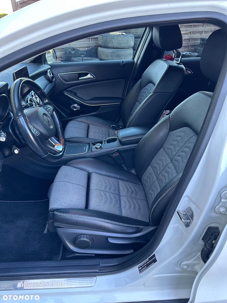 Mercedes-Benz GLA - 21