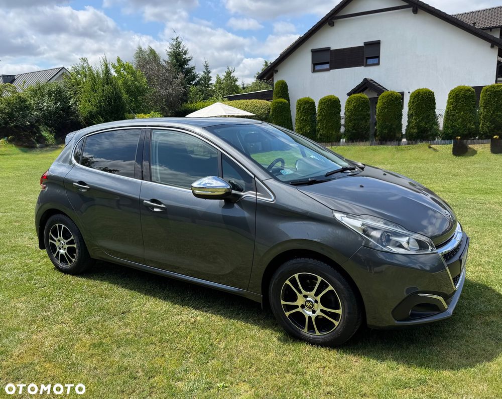 Peugeot 208 PureTech 82 Allure - 4