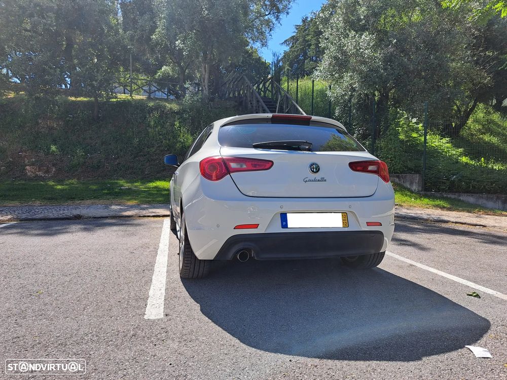 Alfa Romeo Giulietta - 2
