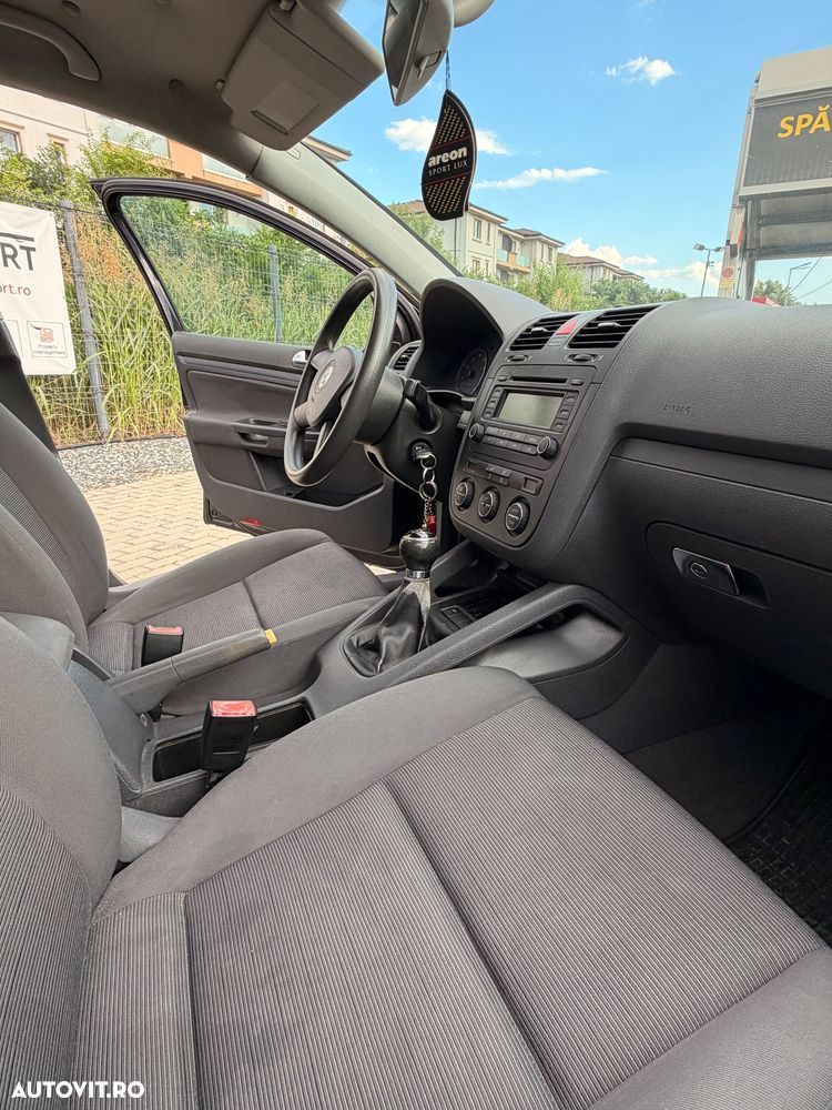 Volkswagen Golf 1.6 - 11