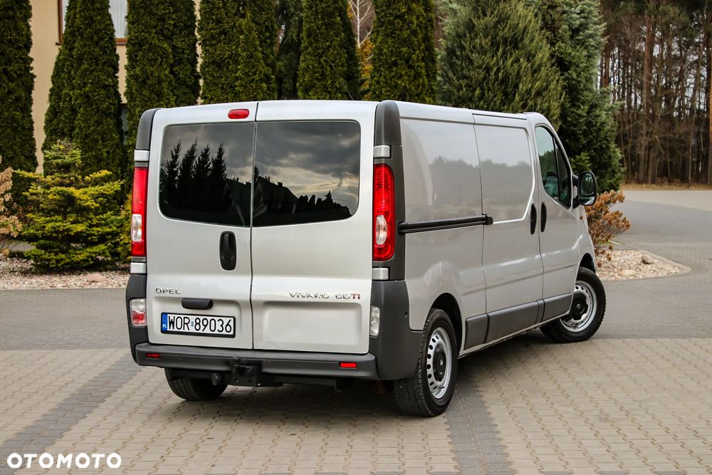 Opel Vivaro - 8