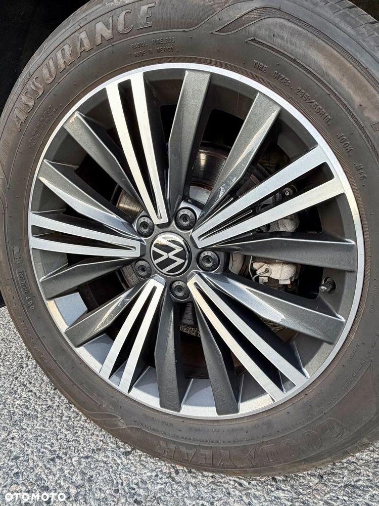 Volkswagen Tiguan 2.0 TSI 4Motion DSG OPF IQ.DRIVE - 15