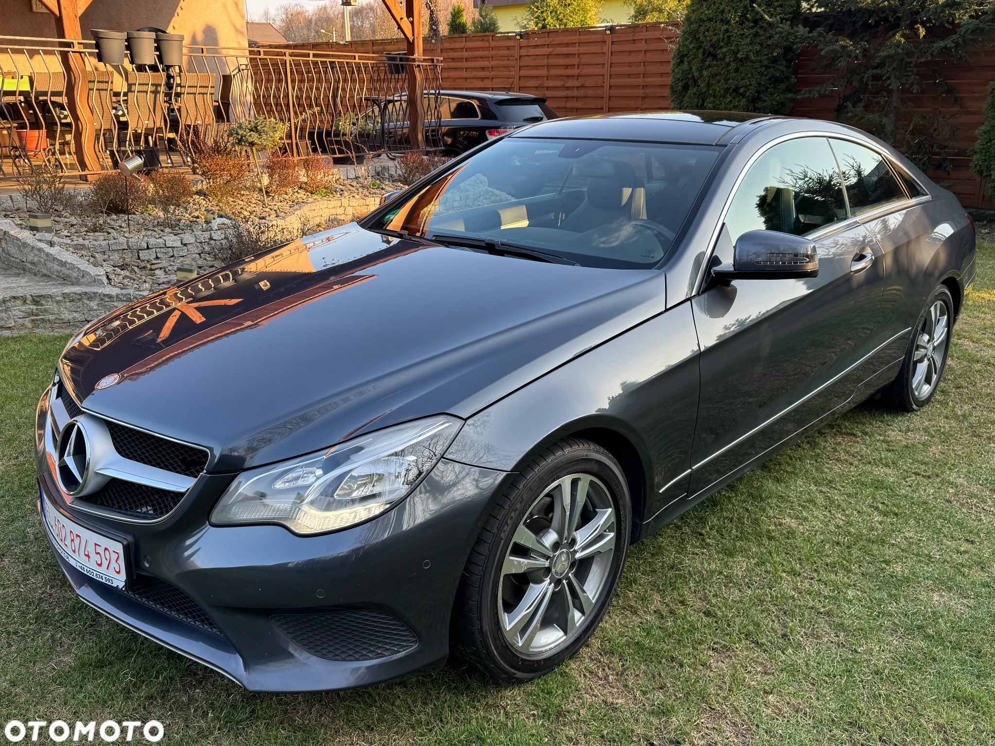 Mercedes-Benz Klasa E 200 Coupe 7G-TRONIC - 4