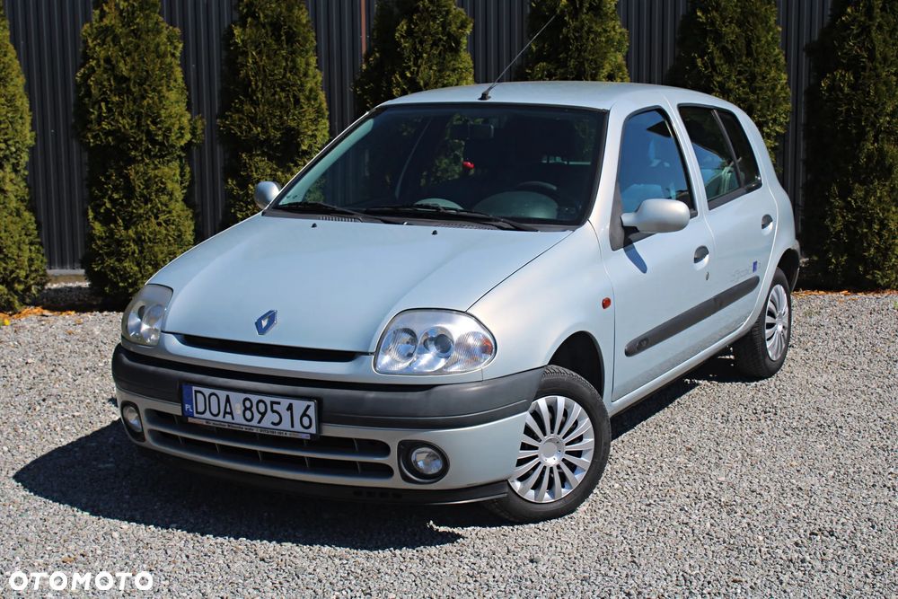 Renault Clio - 2
