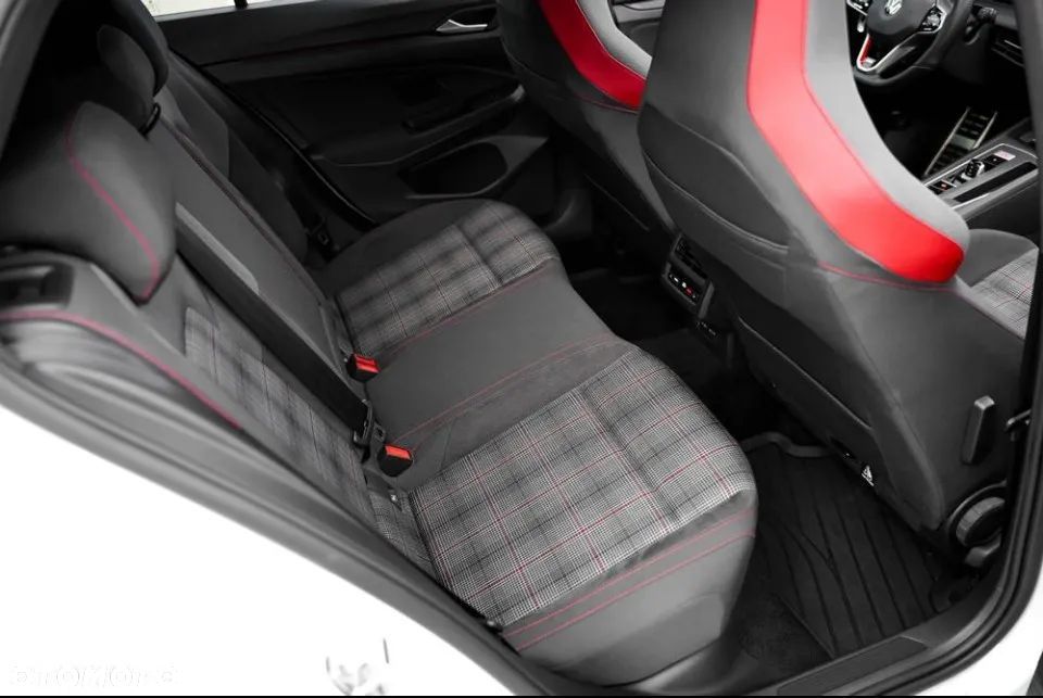 Volkswagen Golf VIII 2.0 TSI GTI DSG - 16