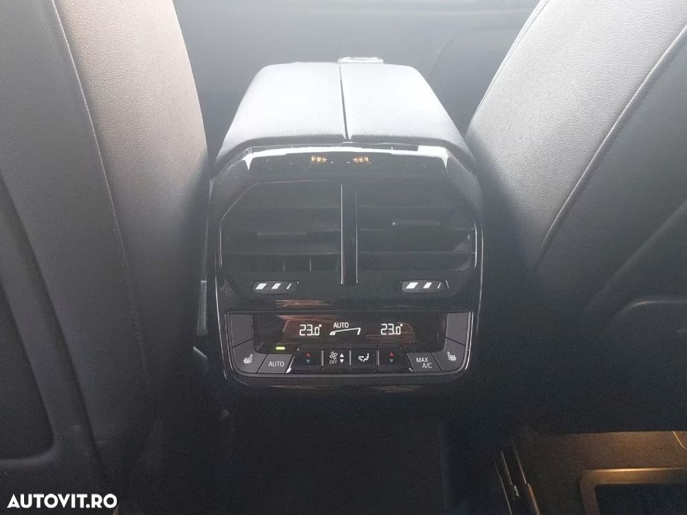 BMW iX xDrive40 - 12