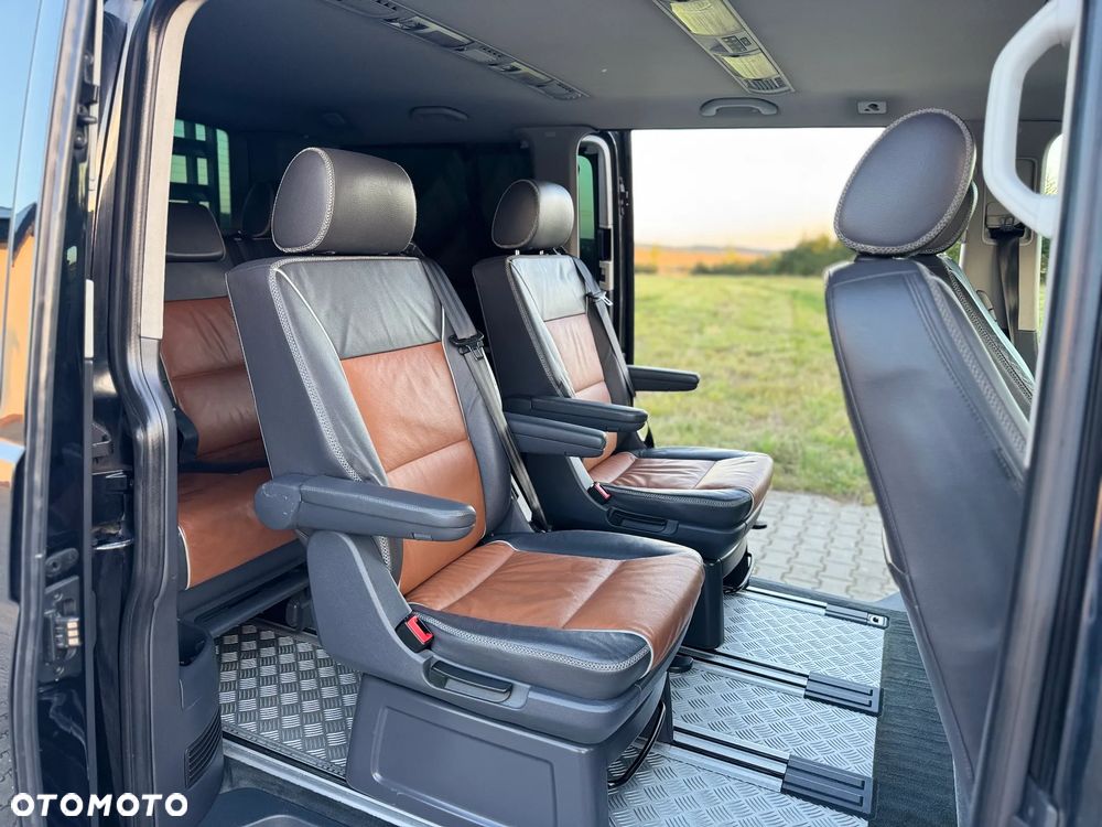 Volkswagen Multivan - 8