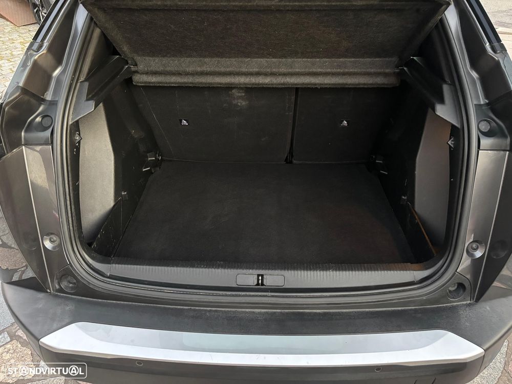 Peugeot 2008 - 11