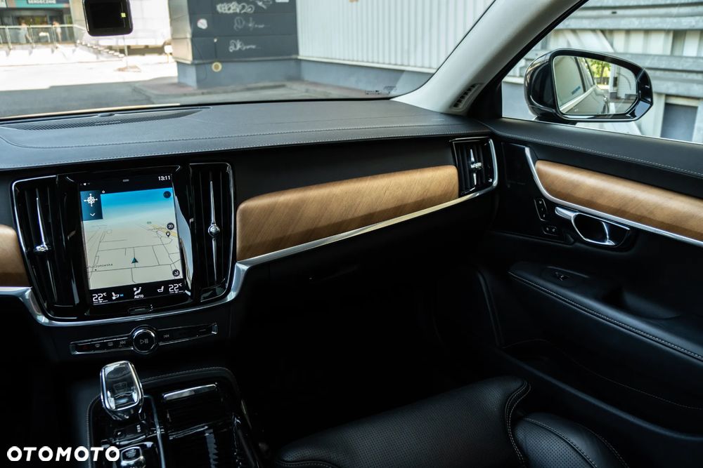 Volvo V90 T8 AWD Plug-In Hybrid Inscription - 26