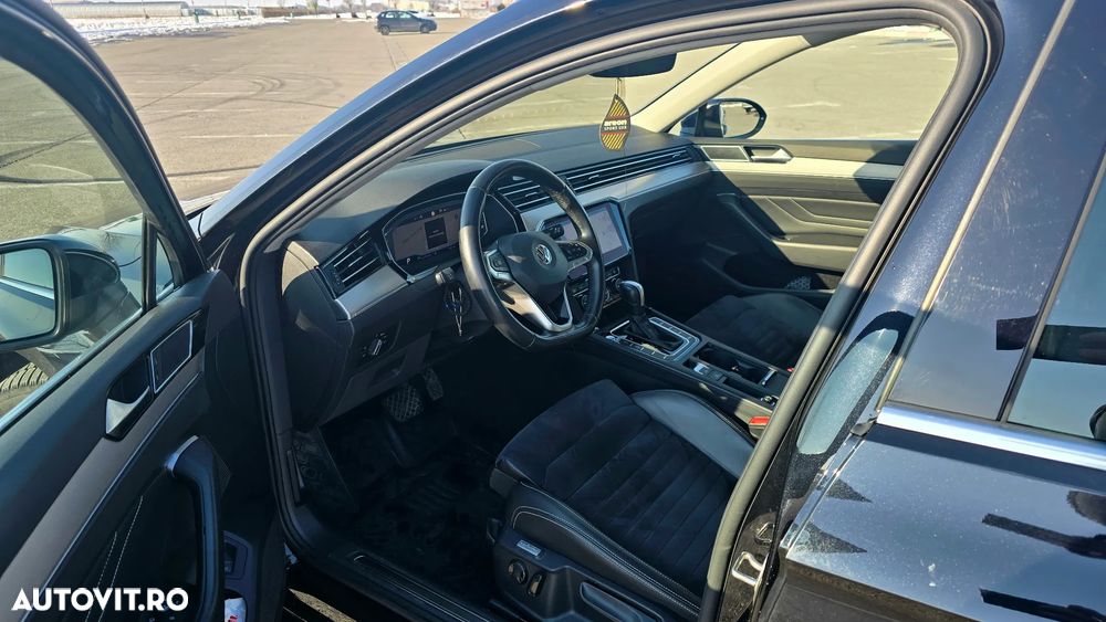 Volkswagen Passat 2.0 TDI DSG Highline - 19