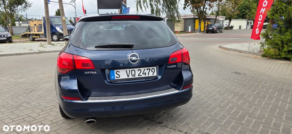 Opel Astra 1.6 Turbo 150 Jahre - 15