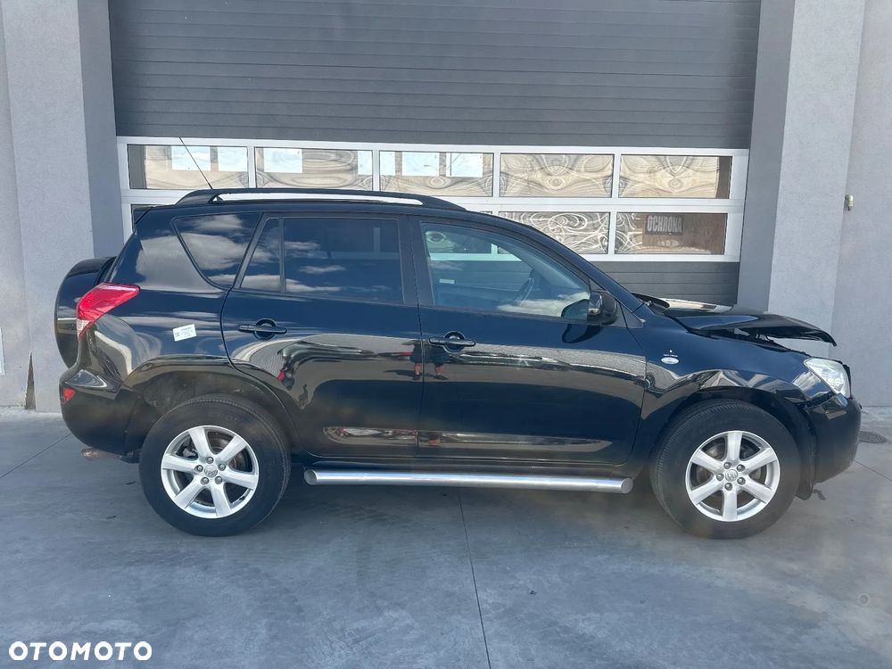Toyota RAV4 - 9