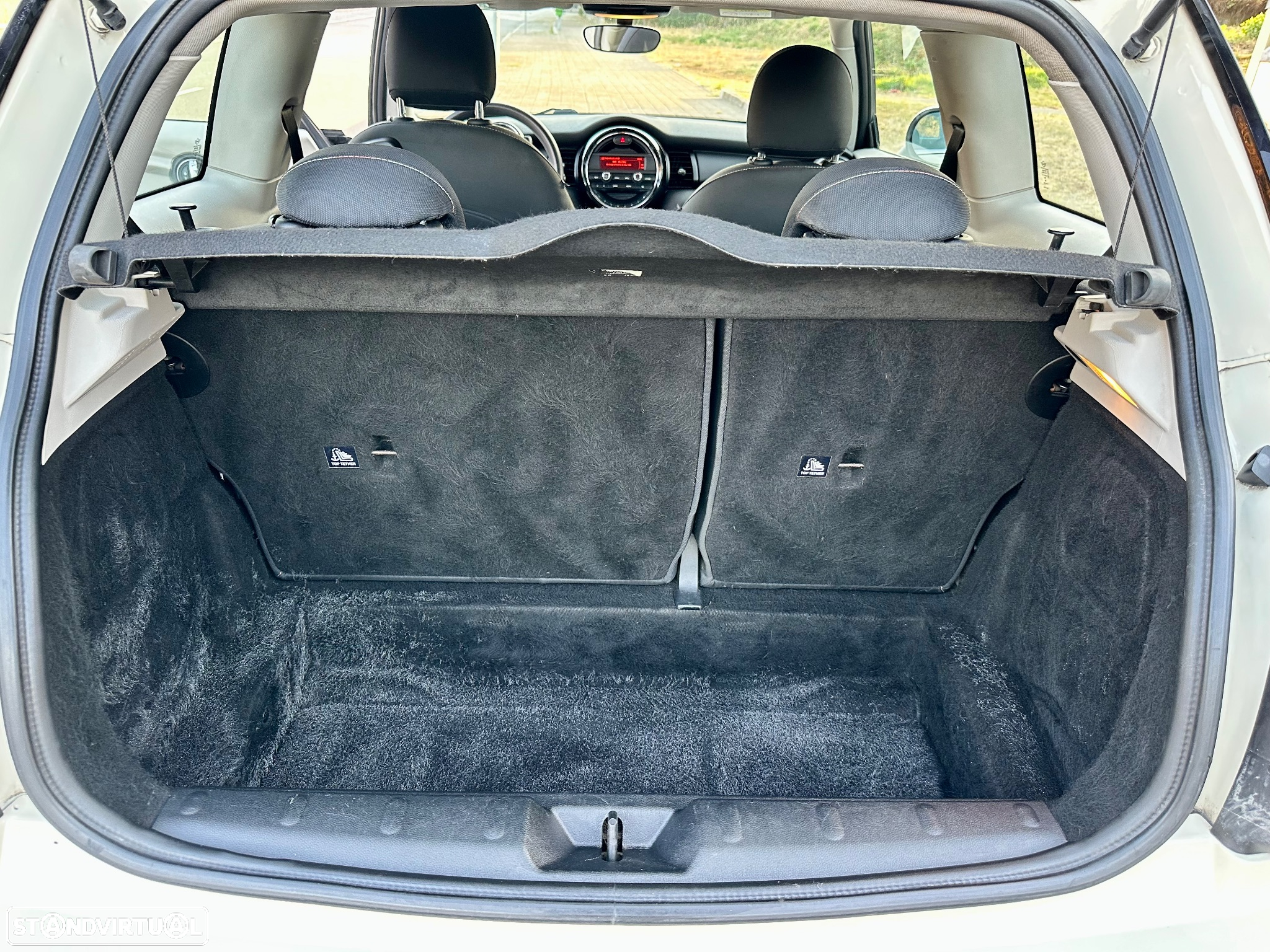MINI 3 Portas One D - 21